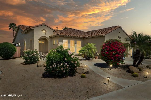 15672 W ROANOKE Avenue, Goodyear, AZ 85395