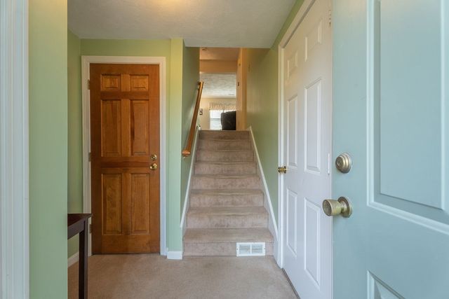 703 Brookhaven Ln 703, Woonsocket, RI 02895