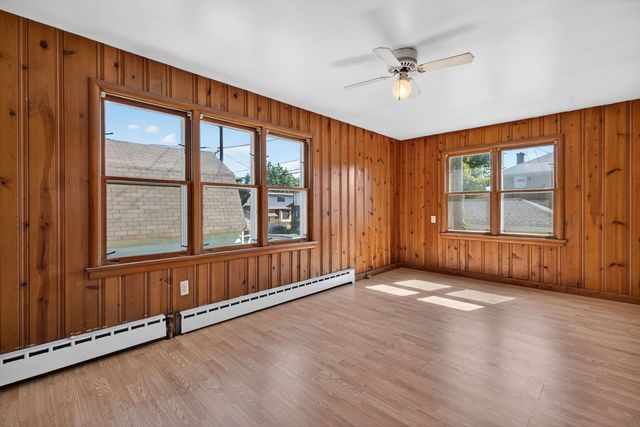 807 Farragut Place, Joliet, IL 60435