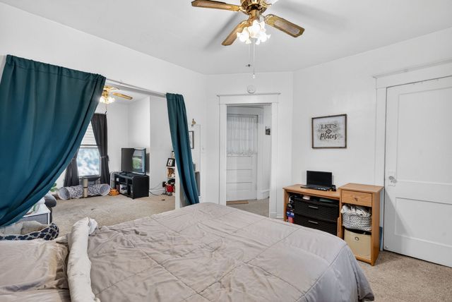807 Farragut Place, Joliet, IL 60435