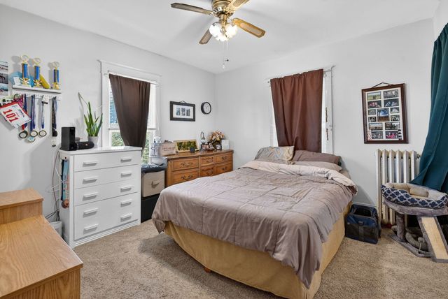 807 Farragut Place, Joliet, IL 60435