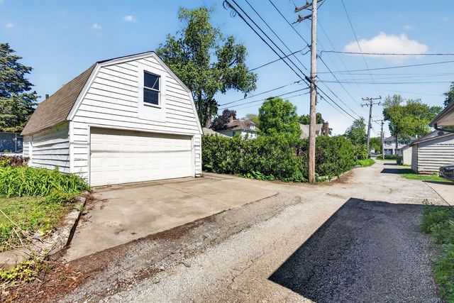 807 Farragut Place, Joliet, IL 60435