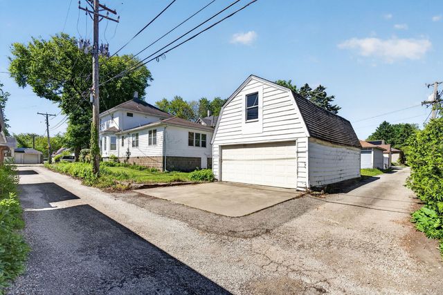 807 Farragut Place, Joliet, IL 60435