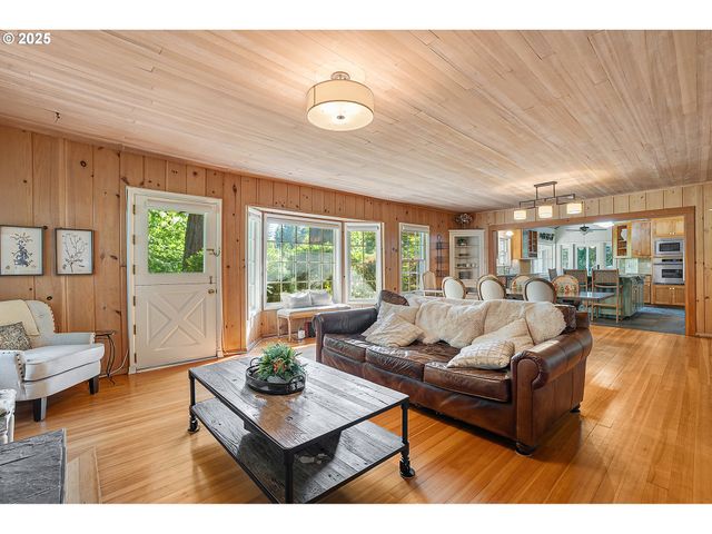 33150 Ne WILSONVILLE Rd, Newberg, OR 97132