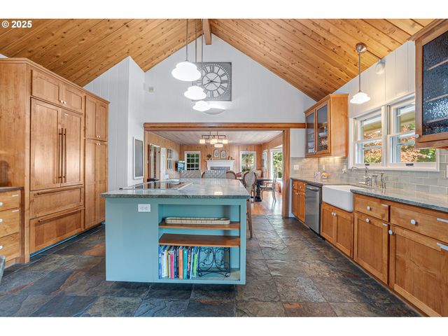 33150 Ne WILSONVILLE Rd, Newberg, OR 97132