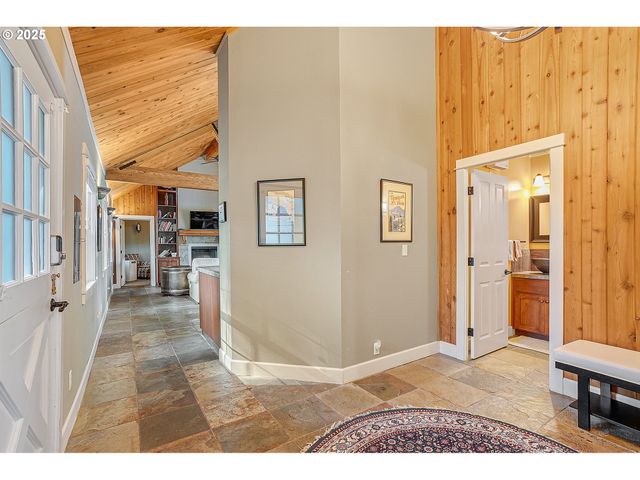 33150 Ne WILSONVILLE Rd, Newberg, OR 97132