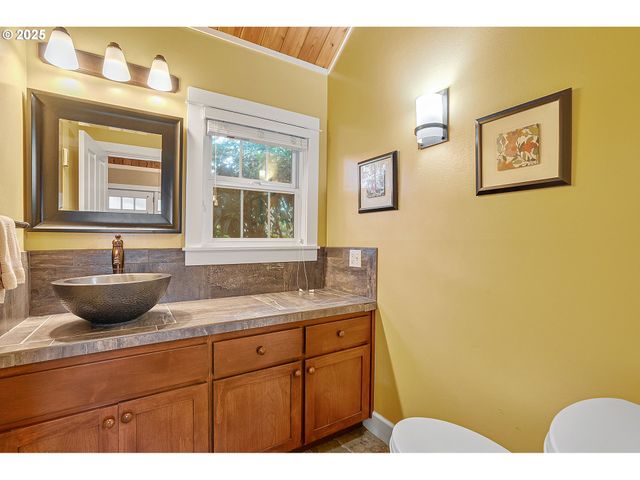 33150 Ne WILSONVILLE Rd, Newberg, OR 97132