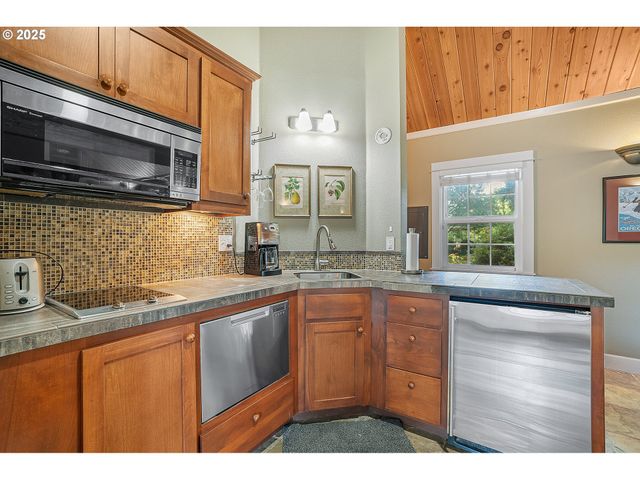 33150 Ne WILSONVILLE Rd, Newberg, OR 97132