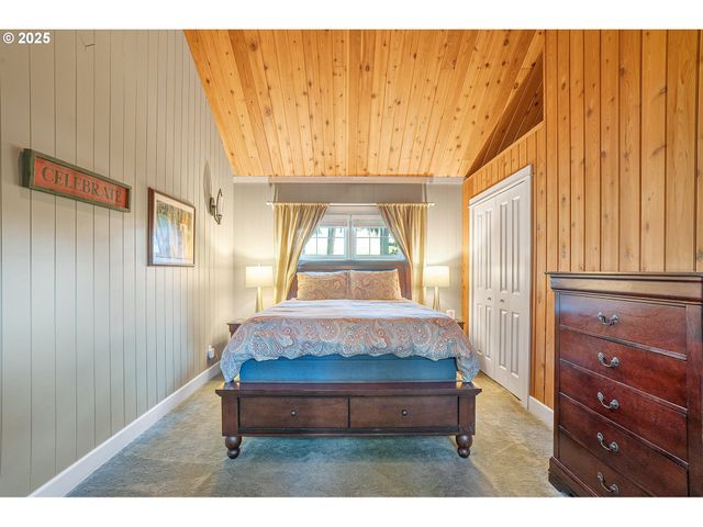 33150 Ne WILSONVILLE Rd, Newberg, OR 97132