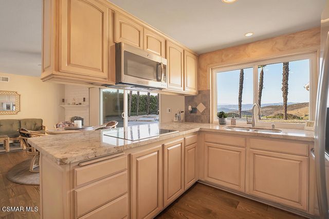 2147 Mccrea Road, Thousand Oaks, CA 91362