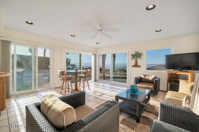 2147 Mccrea Road, Thousand Oaks, CA 91362