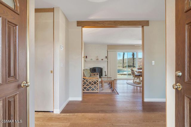 2147 Mccrea Road, Thousand Oaks, CA 91362