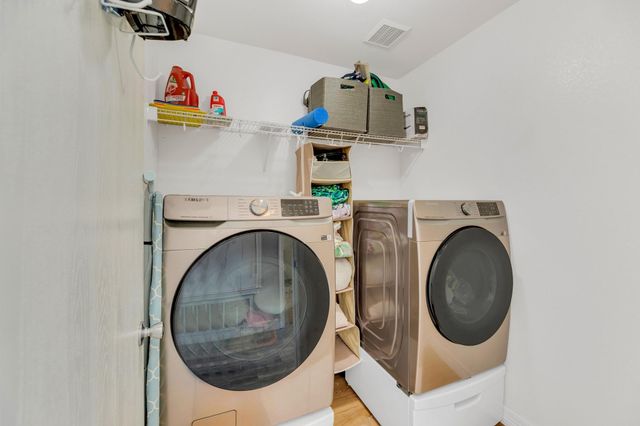 18400 Sun Haven CV, Elgin, TX 78621