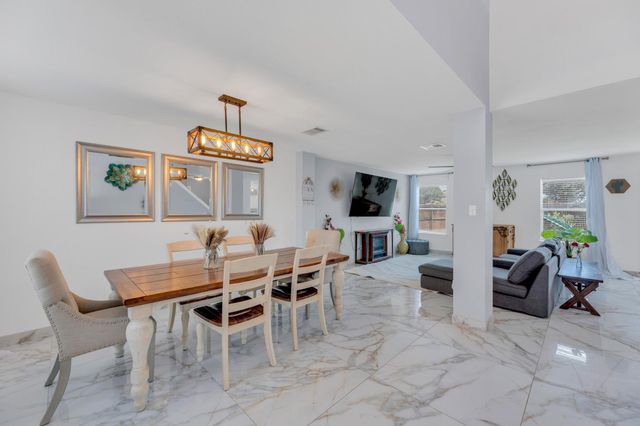 18400 Sun Haven CV, Elgin, TX 78621