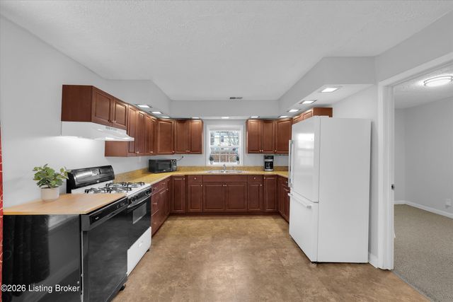 1108 Schiller Ave, Louisville, KY 40204