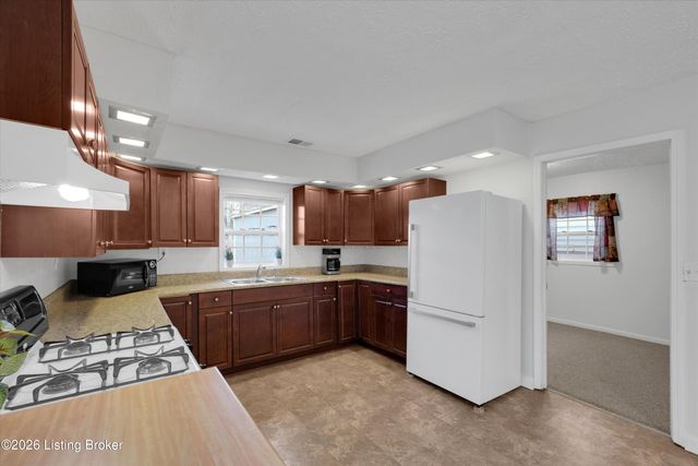 1108 Schiller Ave, Louisville, KY 40204