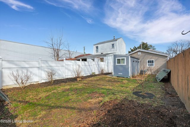 1108 Schiller Ave, Louisville, KY 40204