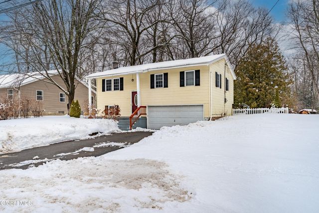 48 Hathorn Boulevard, Saratoga Springs, NY 12866