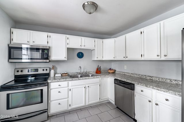 48 Hathorn Boulevard, Saratoga Springs, NY 12866