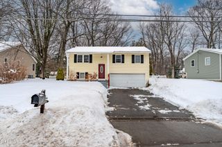 48 Hathorn Boulevard, Saratoga Springs, NY 12866