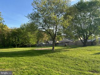 516 GLOVER RD, Wilmington, DE 19804