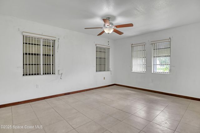 178 Cinnamon Lake Circle, Melbourne, FL 32901
