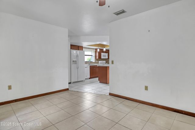 178 Cinnamon Lake Circle, Melbourne, FL 32901