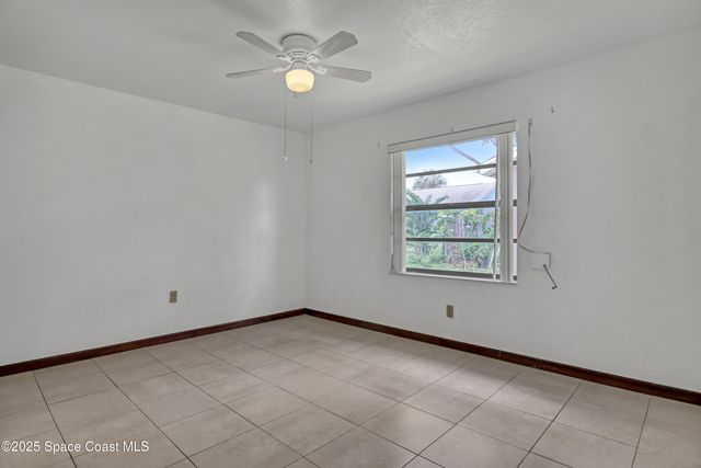 178 Cinnamon Lake Circle, Melbourne, FL 32901
