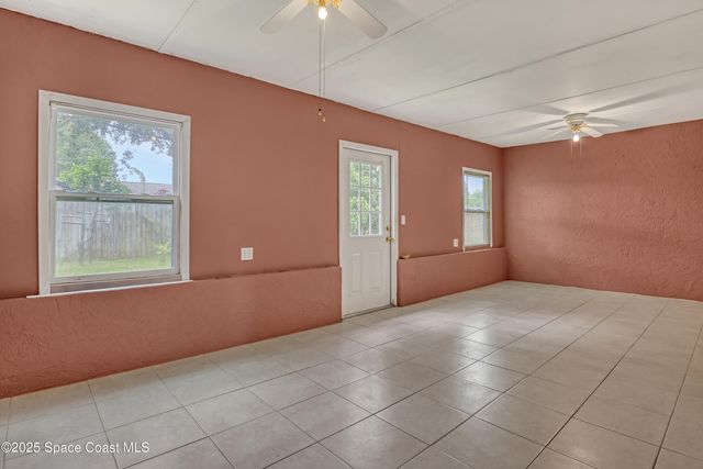 178 Cinnamon Lake Circle, Melbourne, FL 32901