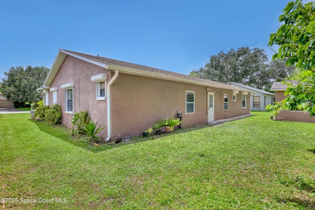 178 Cinnamon Lake Circle, Melbourne, FL 32901