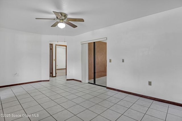 178 Cinnamon Lake Circle, Melbourne, FL 32901