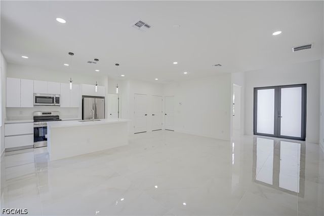 3213 51st ST W, Lehigh Acres, FL 33971