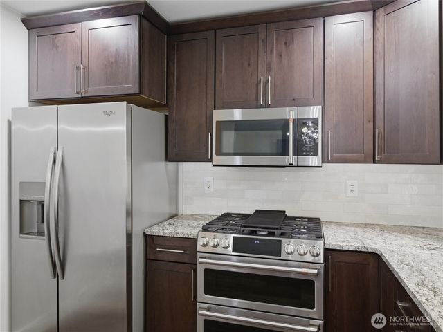 6740 Kirsop Village Drive SW, Olympia, WA 98512