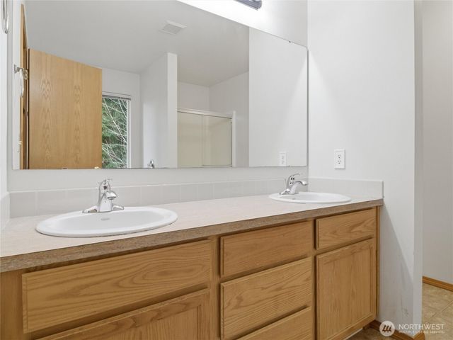 6740 Kirsop Village Drive SW, Olympia, WA 98512