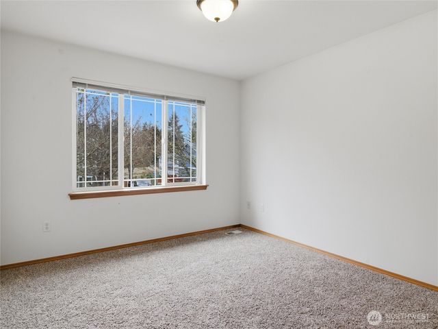 6740 Kirsop Village Drive SW, Olympia, WA 98512