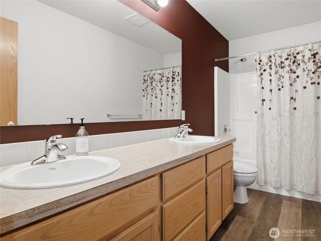 6740 Kirsop Village Drive SW, Olympia, WA 98512