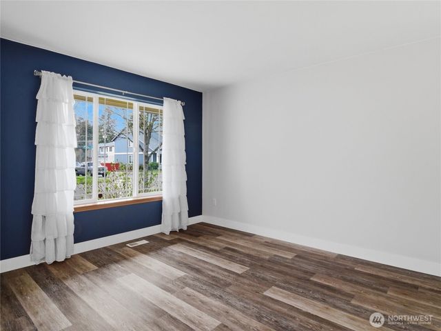 6740 Kirsop Village Drive SW, Olympia, WA 98512