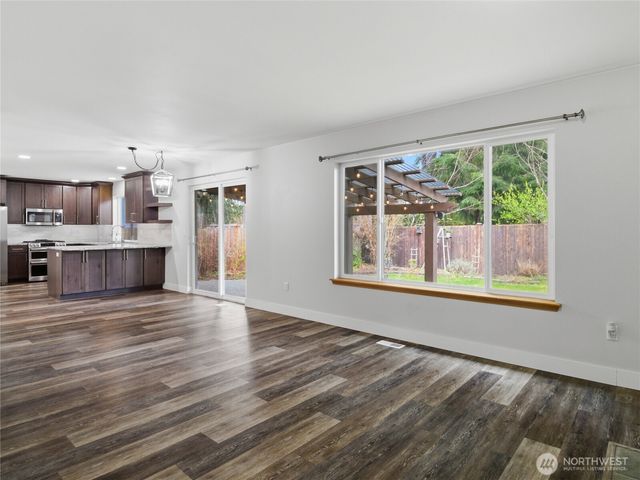 6740 Kirsop Village Drive SW, Olympia, WA 98512