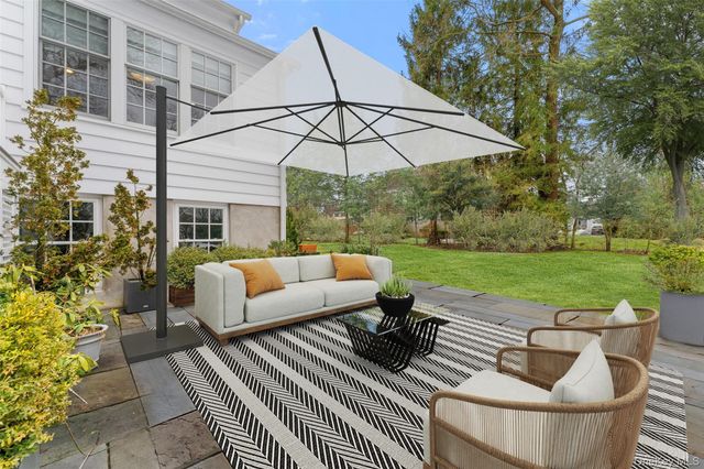 326 Heathcote Road, Scarsdale, NY 10583