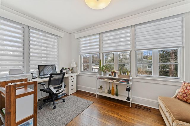 326 Heathcote Road, Scarsdale, NY 10583