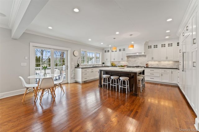 326 Heathcote Road, Scarsdale, NY 10583