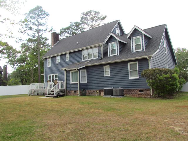 322 St. Andrews Ln., Myrtle Beach, SC 29588
