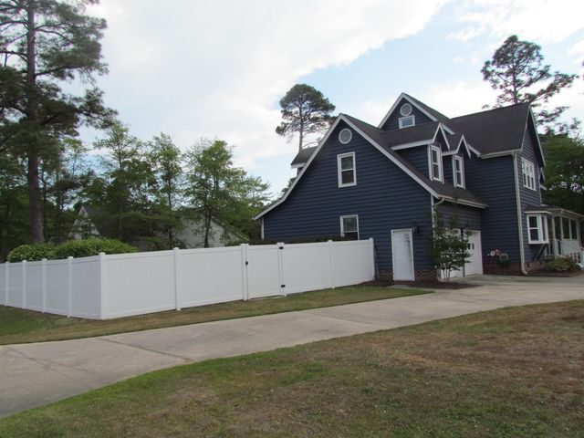 322 St. Andrews Ln., Myrtle Beach, SC 29588