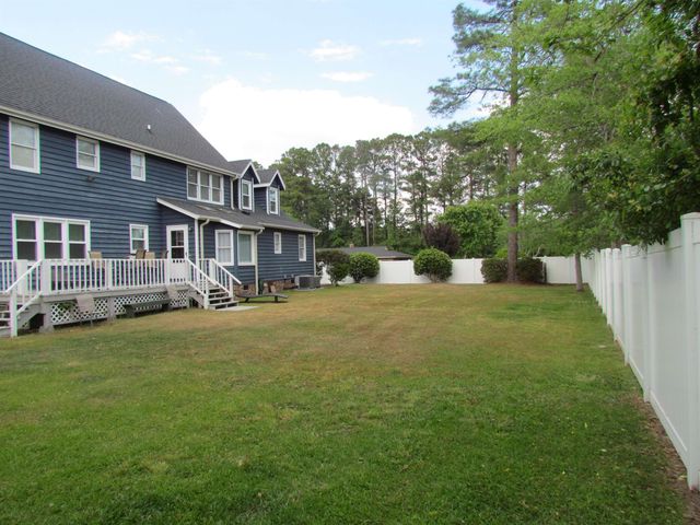 322 St. Andrews Ln., Myrtle Beach, SC 29588