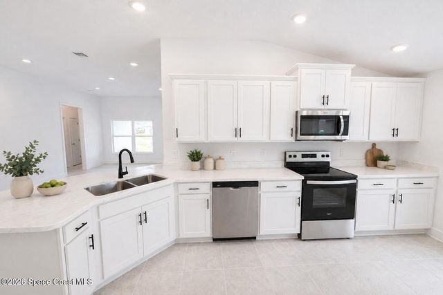 1227 Soleway Avenue NW, Palm Bay, FL 32907