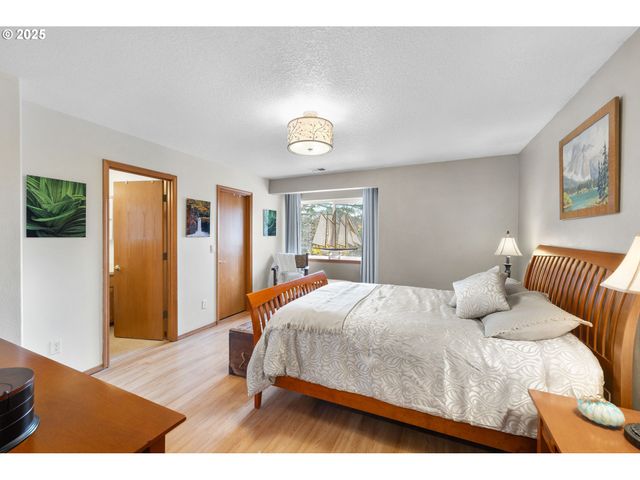 1021 Sw 24TH St, Troutdale, OR 97060