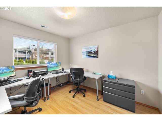 1021 Sw 24TH St, Troutdale, OR 97060