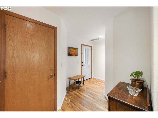 1021 Sw 24TH St, Troutdale, OR 97060