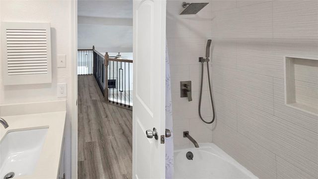 12811 Ashford Knoll Drive, Houston, TX 77082