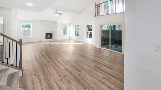 12811 Ashford Knoll Drive, Houston, TX 77082